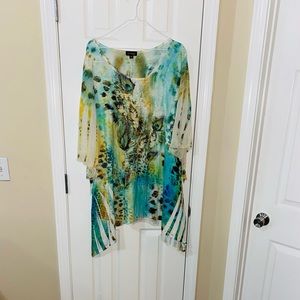 🚨🚨Gorgeous Colorful Tunic 🤩😍 2XL Women!!! Excellent condition 😍🥰